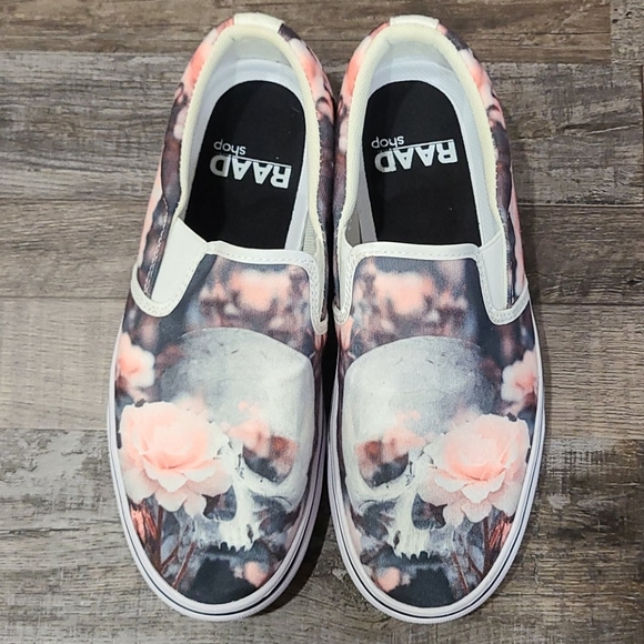 Brand New RAAD Shop shoes Size 5M Style By Design - Picture 4 of 7